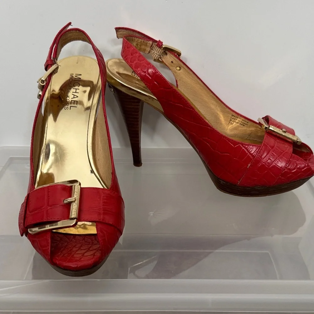 Buy 1 get 1 FREE
Michael Kors Red Croc-Embossed Peep-Toe Heels - Picture 7 of 10